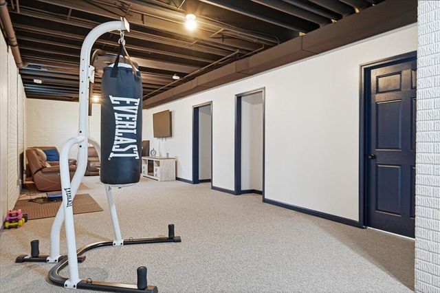 22326 HARBOR Lane, Council Bluffs, IA 51503