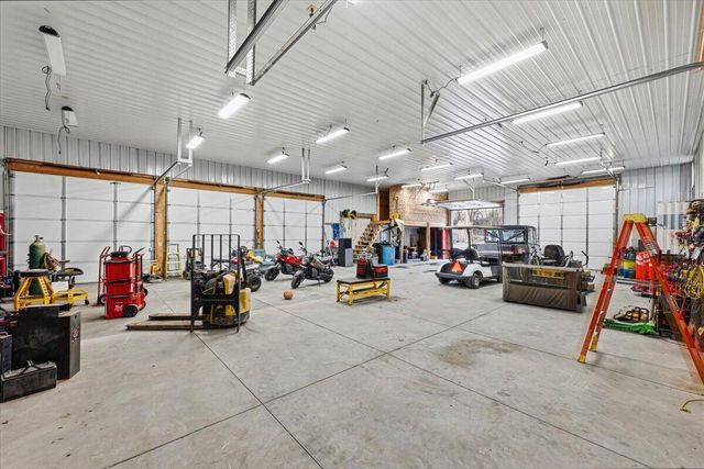 22326 HARBOR Lane, Council Bluffs, IA 51503