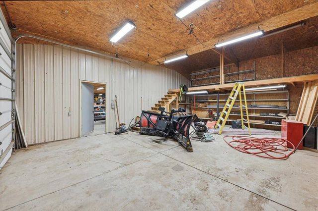 22326 HARBOR Lane, Council Bluffs, IA 51503