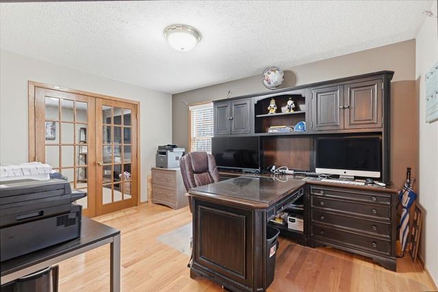 22326 HARBOR Lane, Council Bluffs, IA 51503