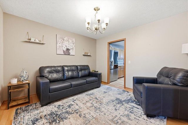 22326 HARBOR Lane, Council Bluffs, IA 51503