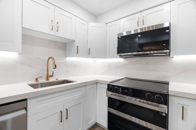 3221 S Ocean Boulevard 1006, Highland Beach, FL 33487