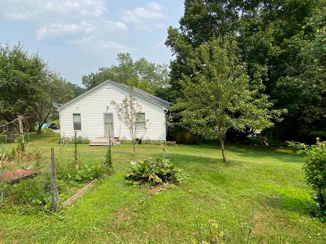 23 Southridge Street, Springfield, VT 05156