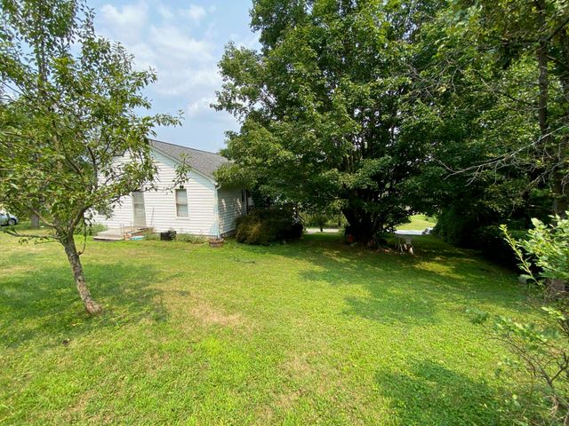 23 Southridge Street, Springfield, VT 05156