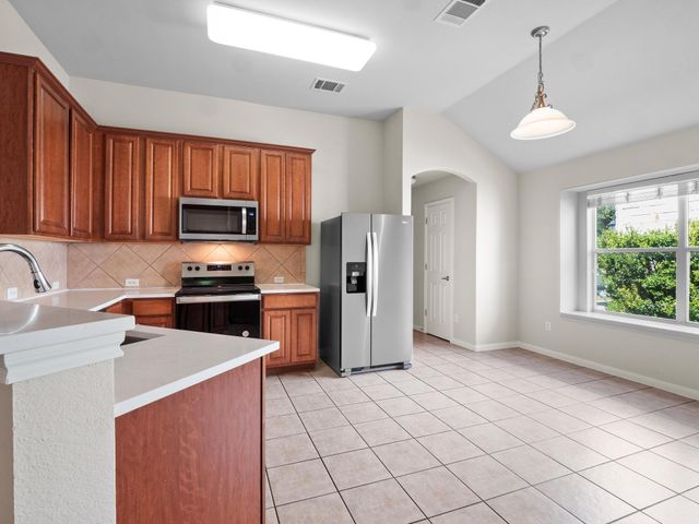 429 Falcon LN, Leander, TX 78641