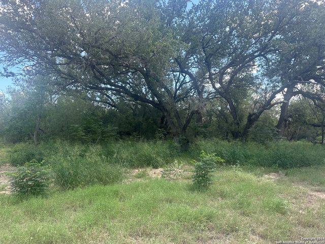 20588 S State Highway 16, Von Ormy, TX 78073