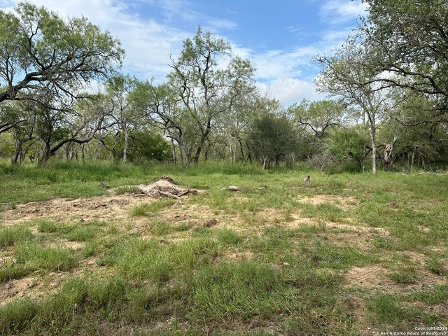 20588 S State Highway 16, Von Ormy, TX 78073
