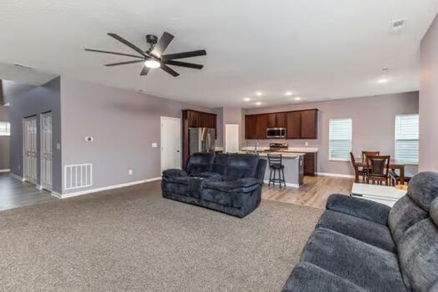 1594 Lewes Castle Drive, Grove City, OH 43123