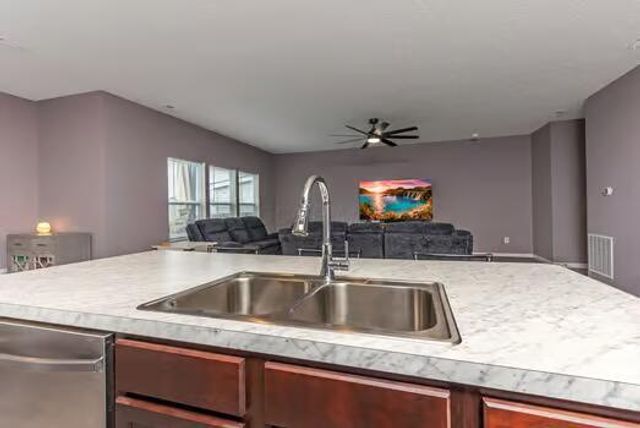 1594 Lewes Castle Drive, Grove City, OH 43123