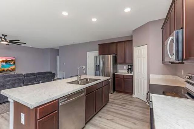 1594 Lewes Castle Drive, Grove City, OH 43123