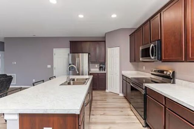 1594 Lewes Castle Drive, Grove City, OH 43123