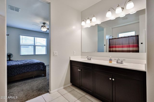 30960 W INDIANOLA Avenue, Buckeye, AZ 85396