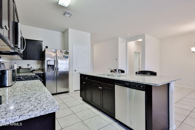 30960 W INDIANOLA Avenue, Buckeye, AZ 85396