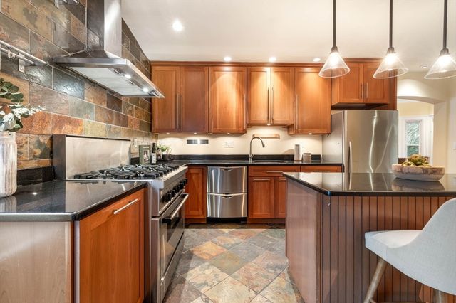 52 Cedar 1, Somerville, MA 02143