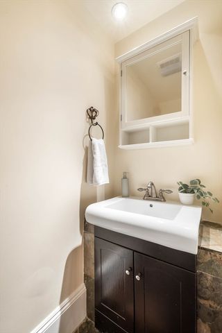 52 Cedar 1, Somerville, MA 02143
