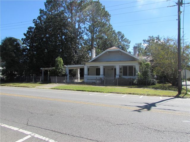 1003 Carswell Ave, Waycross, GA 31501