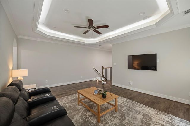 6533 Castlebay Drive, Houston, TX 77092