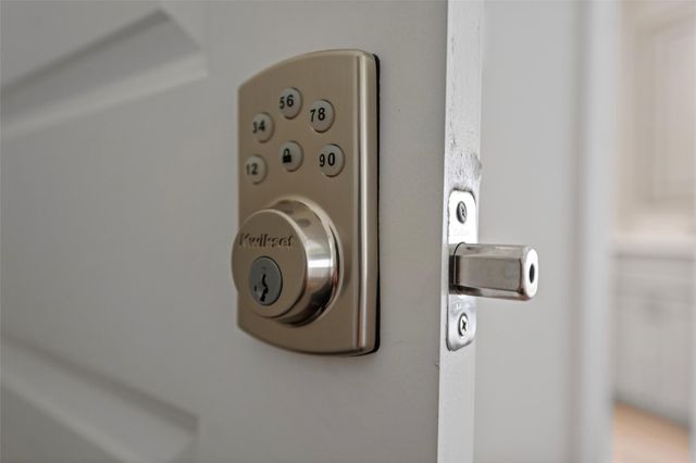 6533 Castlebay Drive, Houston, TX 77092