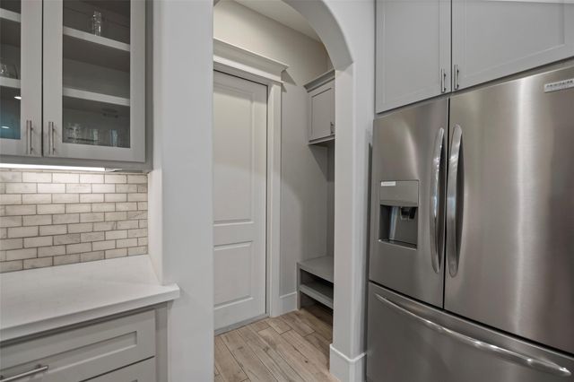 6533 Castlebay Drive, Houston, TX 77092