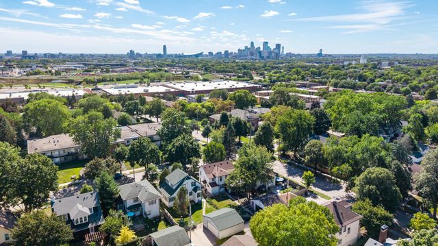 2005 19th Avenue NE, Minneapolis, MN 55418