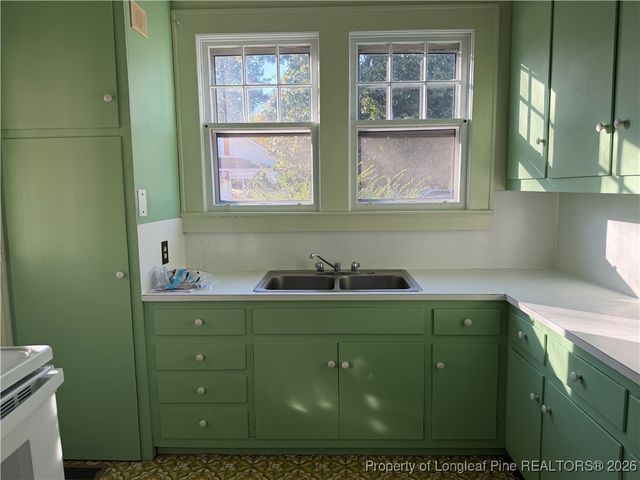 202 E 17th Street, Lumberton, NC 28358