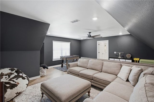 3385 Sweet Osage Lane, Fayetteville, AR 72704