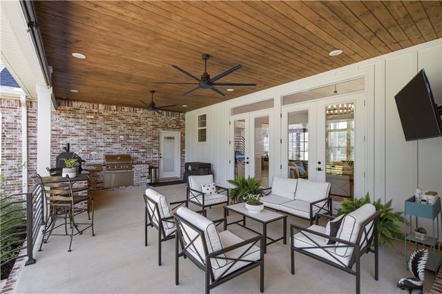 3385 Sweet Osage Lane, Fayetteville, AR 72704
