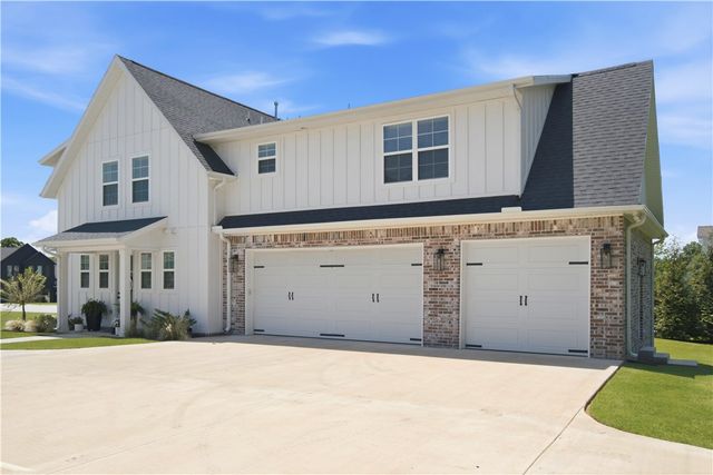 3385 Sweet Osage Lane, Fayetteville, AR 72704