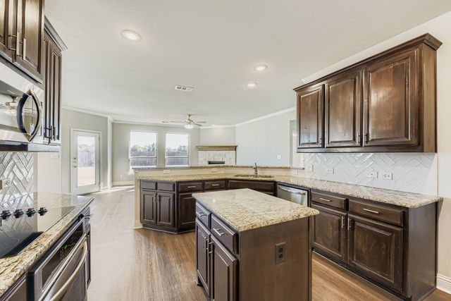 124 Independence Drive, Joshua, TX 76058