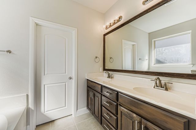 124 Independence Drive, Joshua, TX 76058