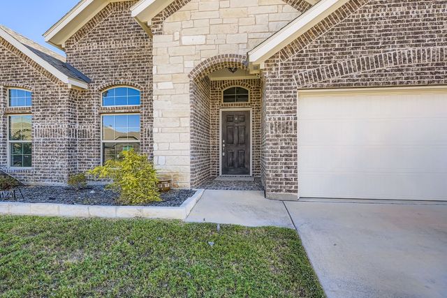 124 Independence Drive, Joshua, TX 76058