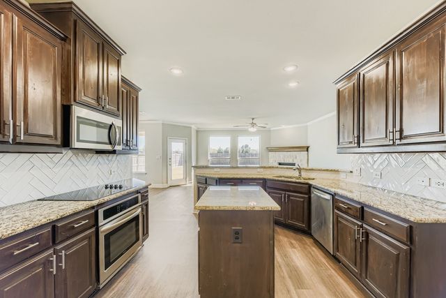 124 Independence Drive, Joshua, TX 76058