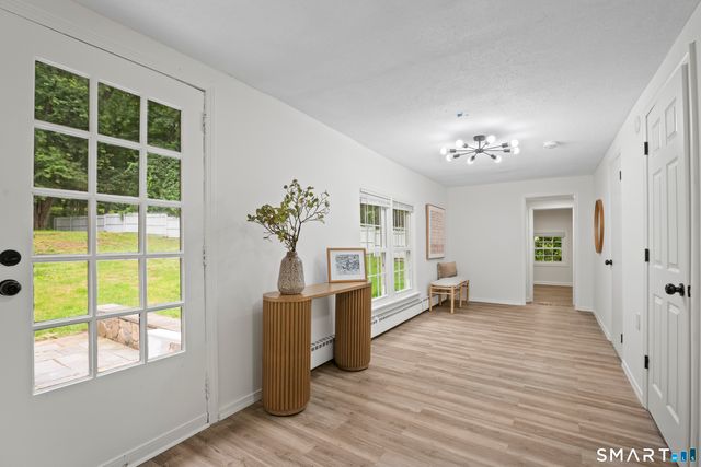 49 Old Middle Road, Brookfield, CT 06804