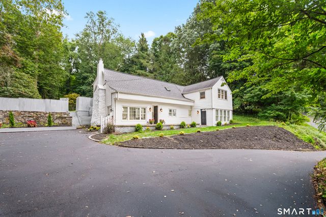 49 Old Middle Road, Brookfield, CT 06804