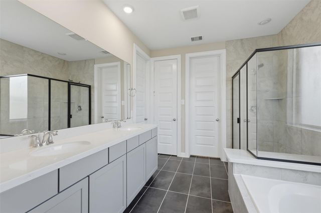 2207 Silver Canyon Lane, Richmond, TX 77469