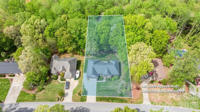 7867 Golf Course Drive N, Denver, NC 28037
