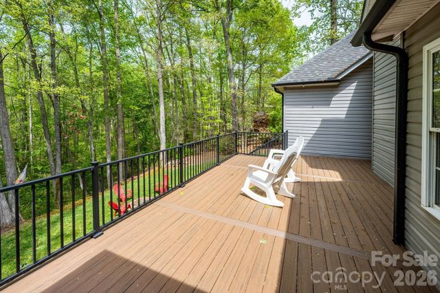7867 Golf Course Drive N, Denver, NC 28037