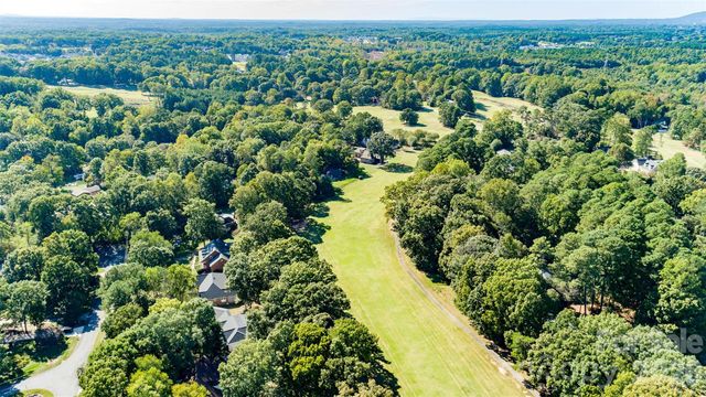 7867 Golf Course Drive N, Denver, NC 28037