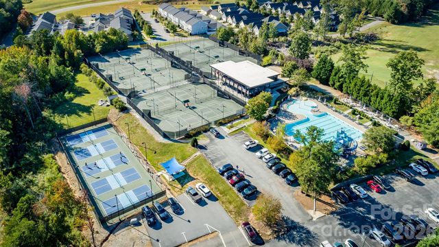 7867 Golf Course Drive N, Denver, NC 28037