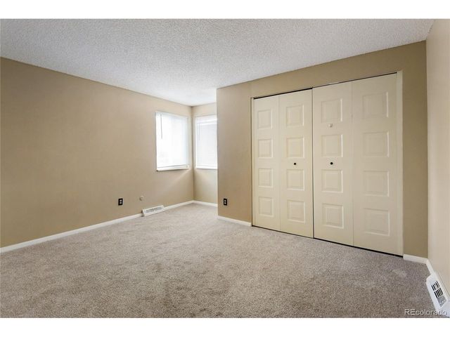 5753 S Lansing Ct, Englewood, CO 80111