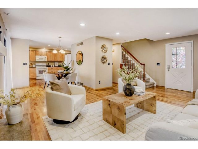 5753 S Lansing Ct, Englewood, CO 80111