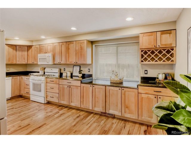 5753 S Lansing Ct, Englewood, CO 80111