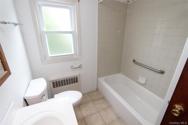 42 5th Avenue S, Huntington Station, NY 11746
