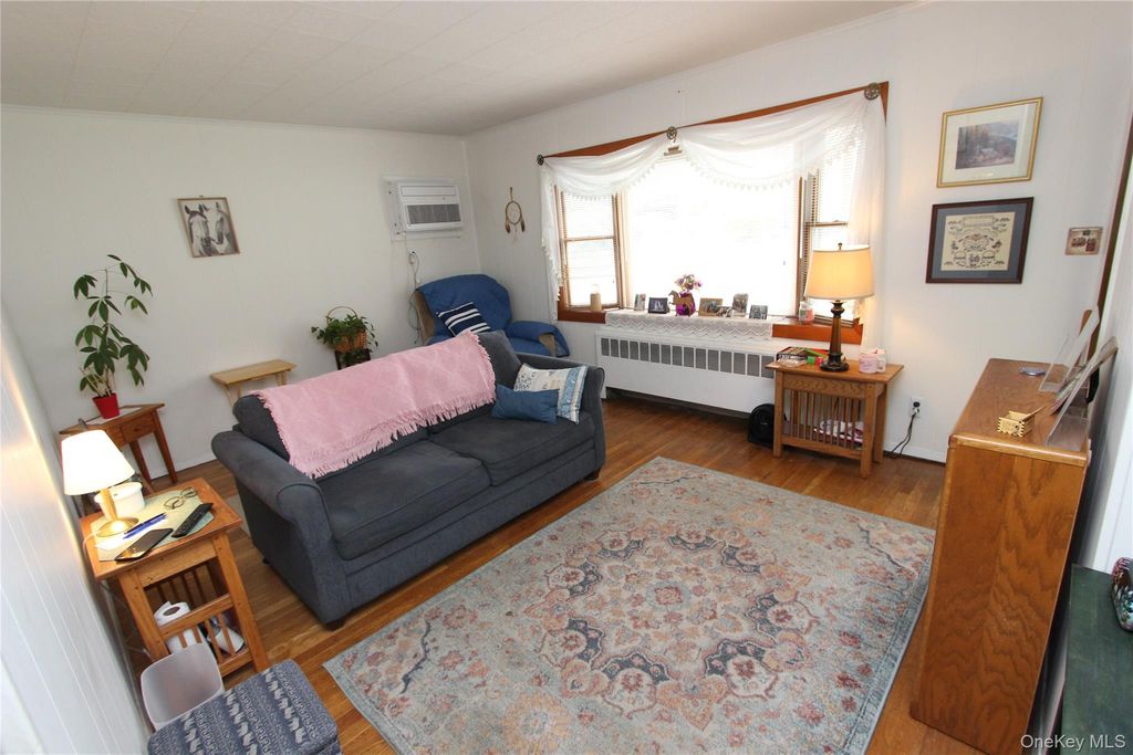 42 5th Avenue S, Huntington Station, NY 11746 — photo 3