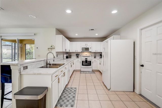 253 GRANADA BOULEVARD, Davenport, FL 33837