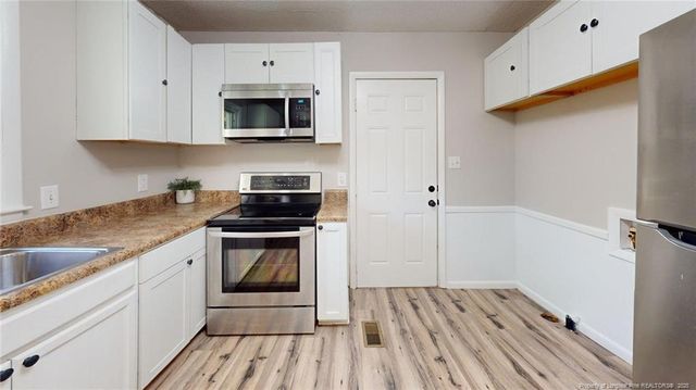 711 Bronco Lane, Fayetteville, NC 28303