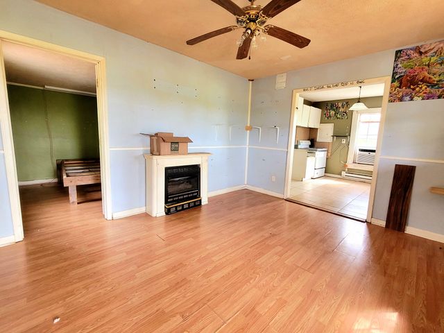 1502 Taylor Town Rd, White Bluff, TN 37187