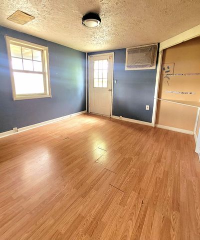 1502 Taylor Town Rd, White Bluff, TN 37187