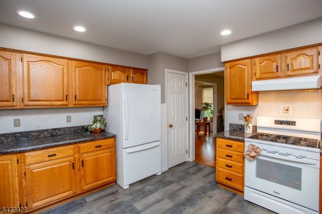 4 Melita Rd, Alexandria Twp., NJ 08848