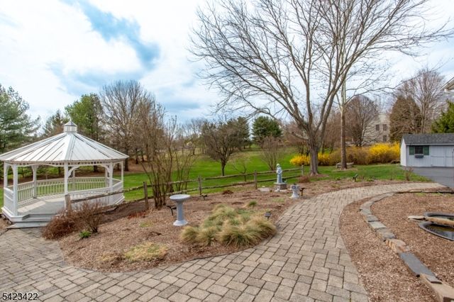 4 Melita Rd, Alexandria Twp., NJ 08848